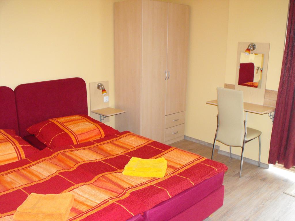 Pension Fürst Borwin Markgrafenheide Habitación foto